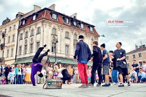 切尔西后防稳固，铜墙铁壁守护比赛胜利