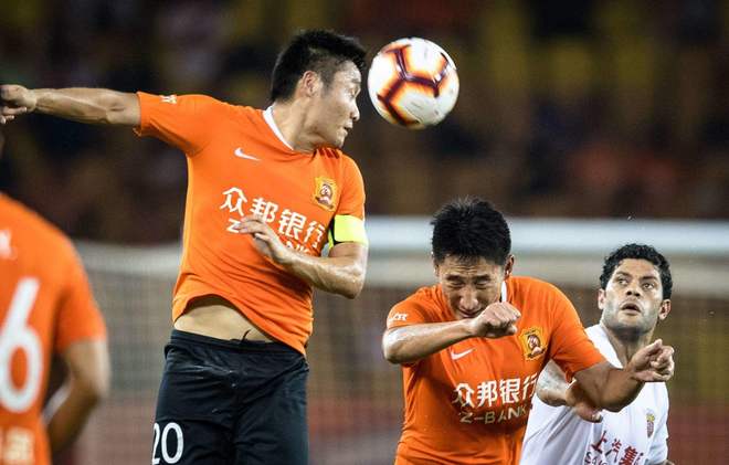 关于武汉卓尔击败山东鲁能，迎来胜利的信息