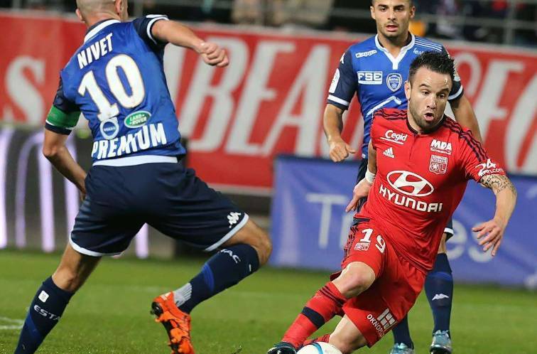 亚眠队客场逼平对手，破坏了对手法国联赛胜利纪录的简单介绍