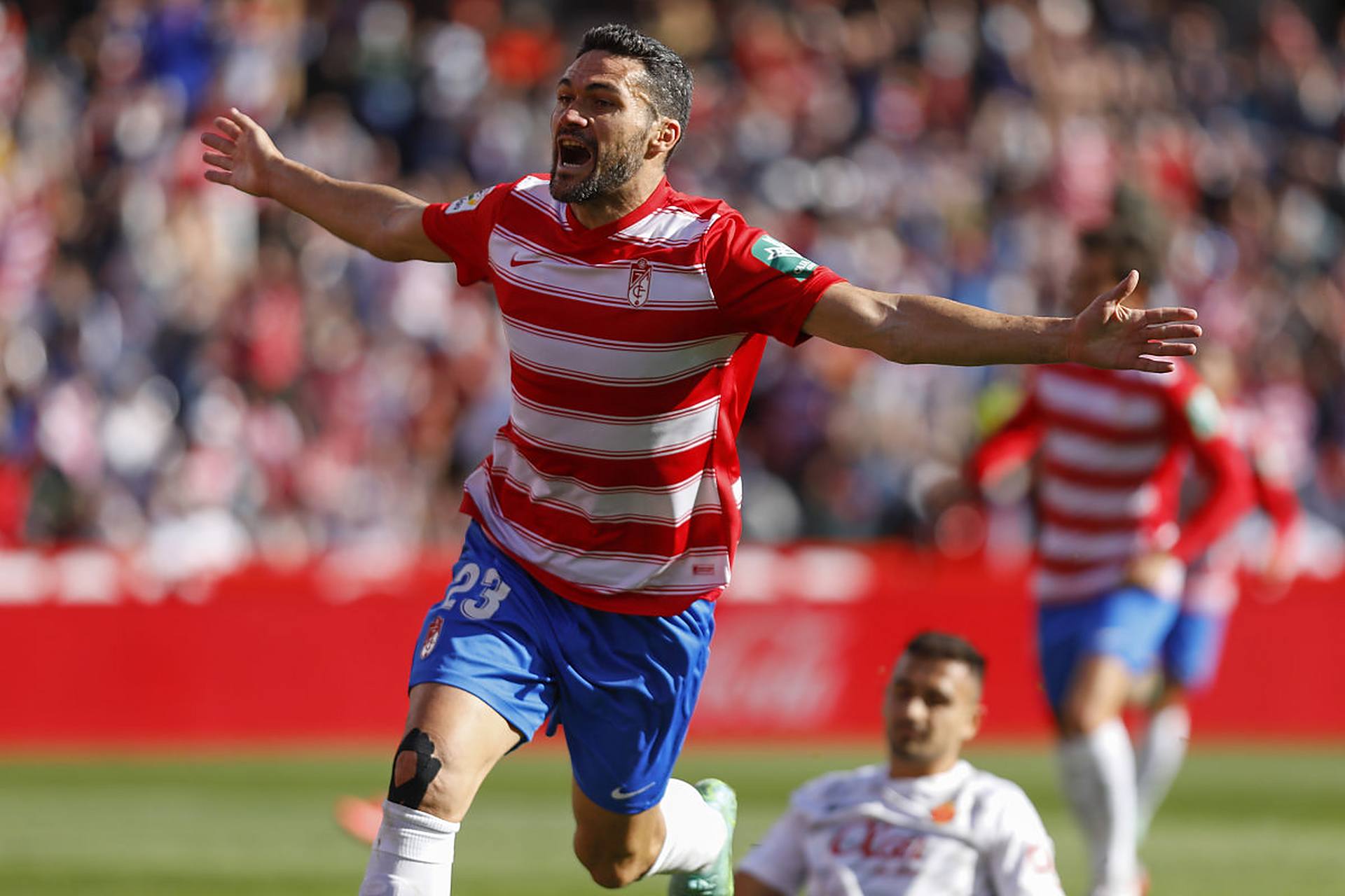 格拉纳达主场净胜对手，冲击前四的简单介绍