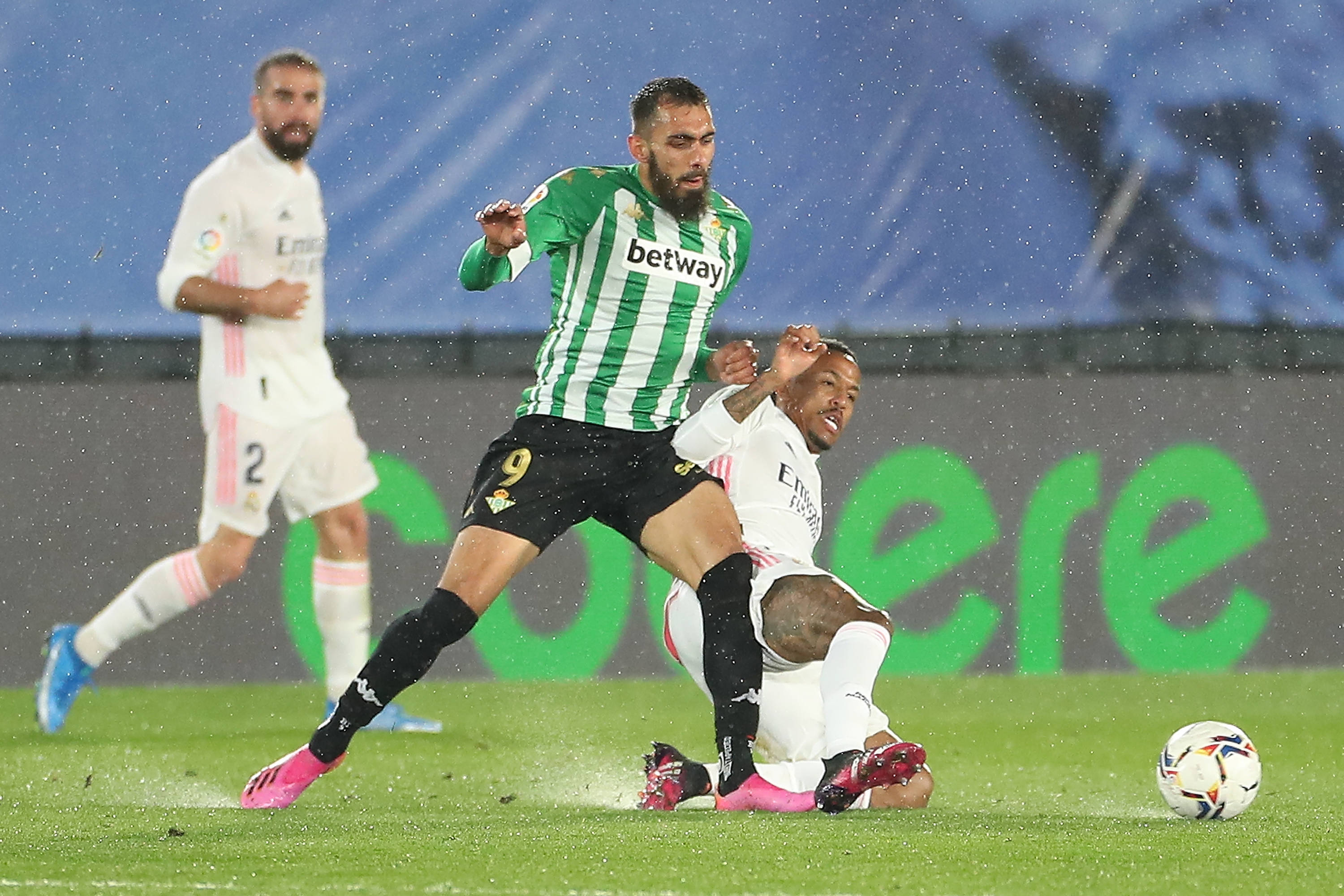 九游体育网页版-比利亚雷亚尔客场平局，保持不败纪录的简单介绍