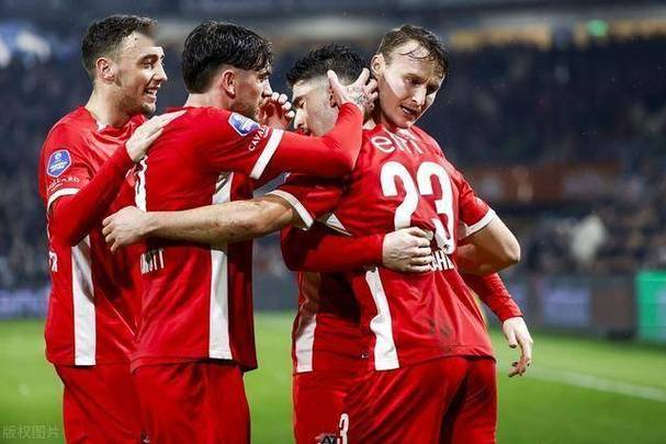 阿贾克斯大胜阿尔克马尔，提升士气的简单介绍